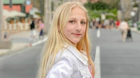 Clara Lukasiak Height, Weight, Age, Body Statistics